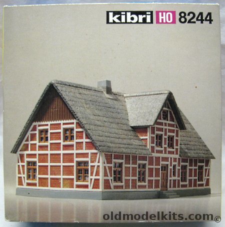 Kibri 1/87 Half-Timbered Brick House 'Niederelbe' - HO, 8244 plastic model kit